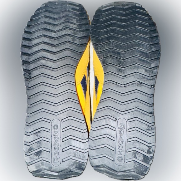 Reebok Classic AZ Running Course Sneakers – Yellow Men’s 10 – NIB - Picture 12 of 14